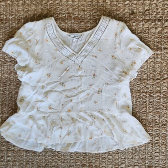 Hippie Rose White and Yellow Floral Blouse Peplum V-Neck - Picture 1 of 6